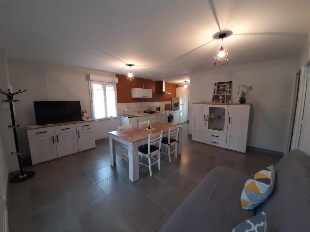 Gite Les Grands Pres Frontenard Exterior photo